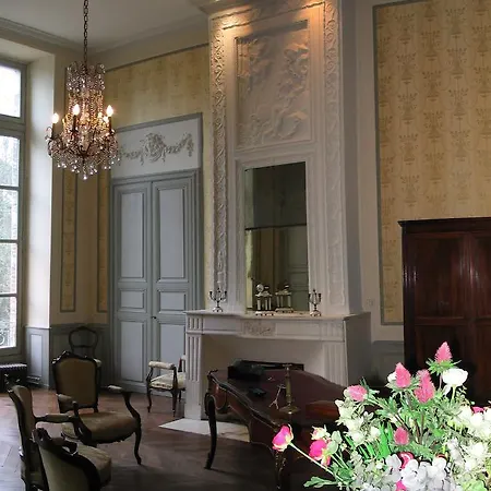 Nocleg ze śniadaniem Chateau De Clermont-saves LʼIsle-Jourdain