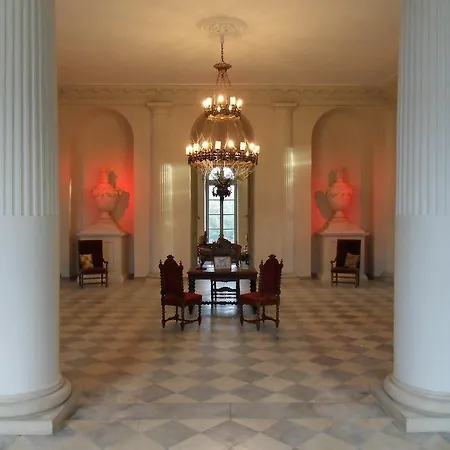 Nocleg ze śniadaniem Chateau De Clermont-saves