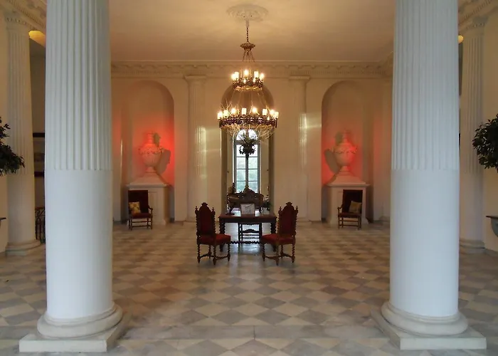 Bed & Breakfast Chateau De Clermont-saves