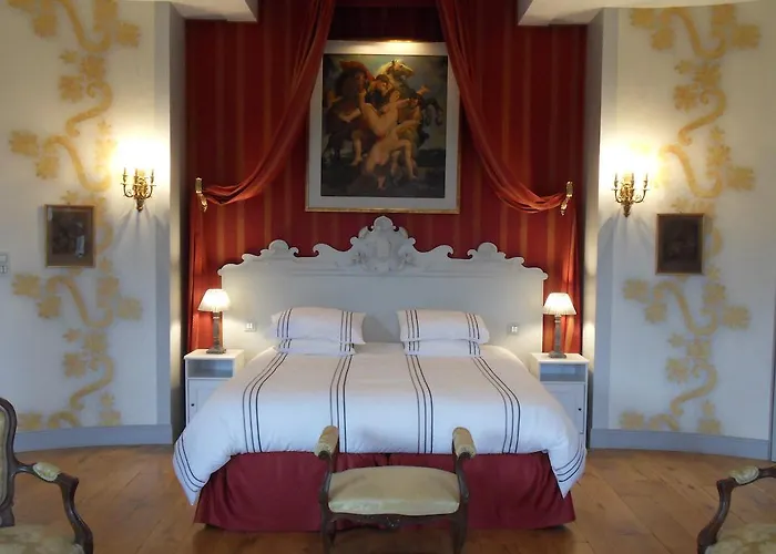 Chateau De Clermont-saves LʼIsle-Jourdain