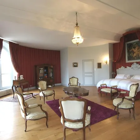Chateau De Clermont-saves L'Isle-Jourdain (Gers)