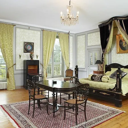 Bed and Breakfast Chateau De Clermont-saves *